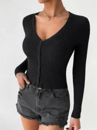 emery-rose-czarny-sweter-guziki-s06-s