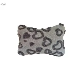 shein-szara-poduszka-podrozna-s07