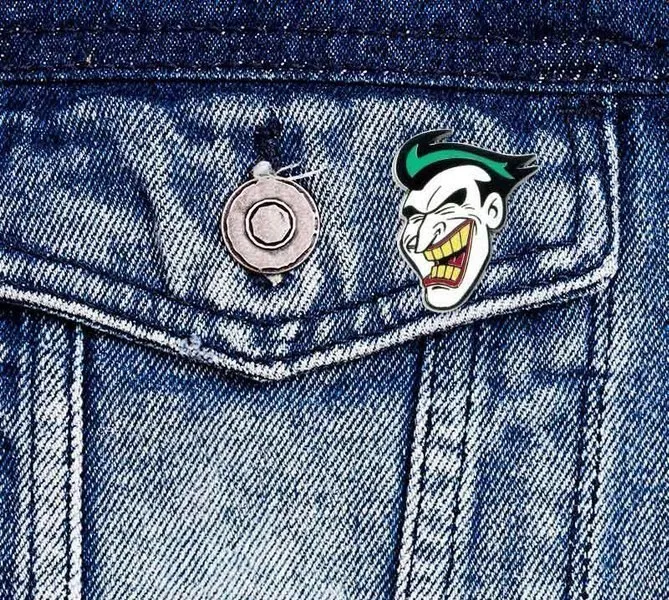 dc-comics-przypinka-joker-stan-nowy