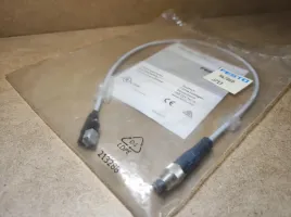 czujnik-magnetyczny-festo-smt-8g-ps-24v-e-03q-m8d-547860