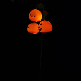 dekoracje-halloween-solarne-jesienne-ozdoby-zewnetrzne-pomaranczowe