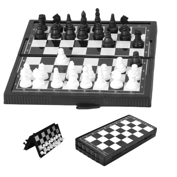 Szachy magnetyczne mini podróżne dla dwóch osób 13x13cm na DZIEŃ CHŁOPAKA