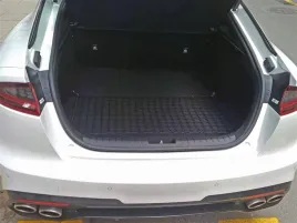 siatka-do-bagaznika-kia-stinger-liftback-2017-