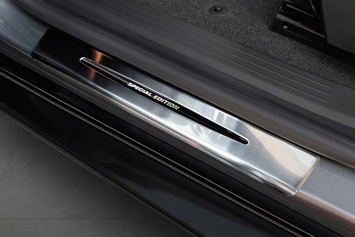 nakladki-progowe-do-renault-megane-e-tech-stan-nowy-numer-katalogowy-producenta-2-18039-producent-avisa