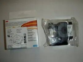 dymo-tasma-winylowa-z-trwalym-klejem-czerwona-19mm