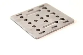 plytka-montazowa-do-katerki-wozka-v-slot-65x65x3-mm-srebrna-1-szt