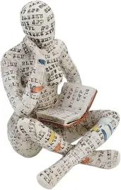 figurka-kobiety-rzezba-czytajaca-statuetka-z-zywicy-dekoracja-biala
