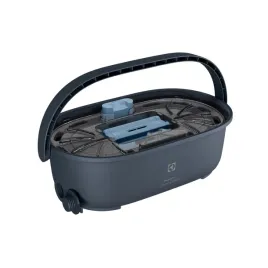 stacja-czyszczenia-electrolux-do-odkurzacza-pionowego-z-uchwytami