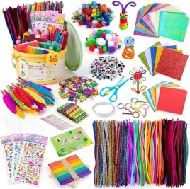 zestaw-kreatywny-artystyczny-diy-pompony-piora-oczy-w-pudelku-od-3-lat