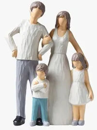 figurki-dekoracyjne-statuetka-rodzina-czteorosobowa-z-zywicy-14-cm