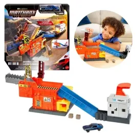 matchbox-the-movie-zgniatarka-smalley-a-zestaw-z-samochodem-dla-dzieci-4