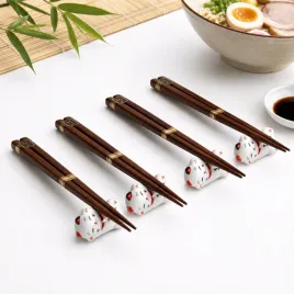 zestaw-paleczek-z-podstawkami-x4-motyw-koty-do-sushi-ramen-udon-ryzu