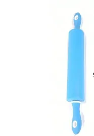 shein-niebieski-walek-do-ciasta-s07