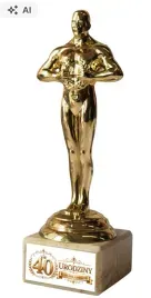 statuetka-wiktor-zlota-na-40-urodziny-prezent-czterdziestka