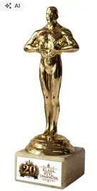 statuetka-wiktor-zlota-na-20-urodziny-prezent-dwudziestka-dla-chlopaka