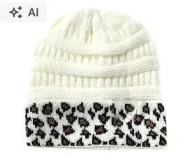czapka-damska-ecru-dzianinowa-beanie-zimowa-lukiup