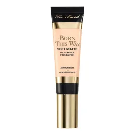 too-faced-born-this-way-soft-matte-matujacy-podklad-w-plynie-almond-30ml
