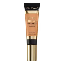 too-faced-born-this-way-soft-matte-matujacy-podklad-w-plynie-warm-beige
