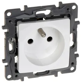 gniazdo-pojedyncze-le-764540-niloe-230-v-16-a-legrand