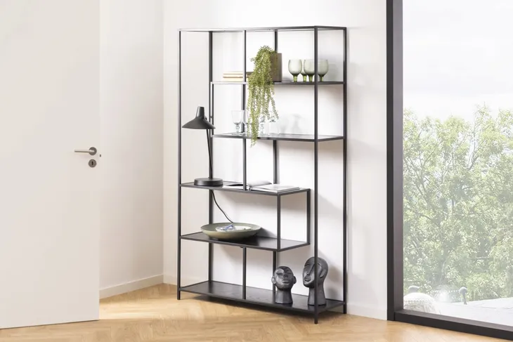 regal-seaford-material-metal