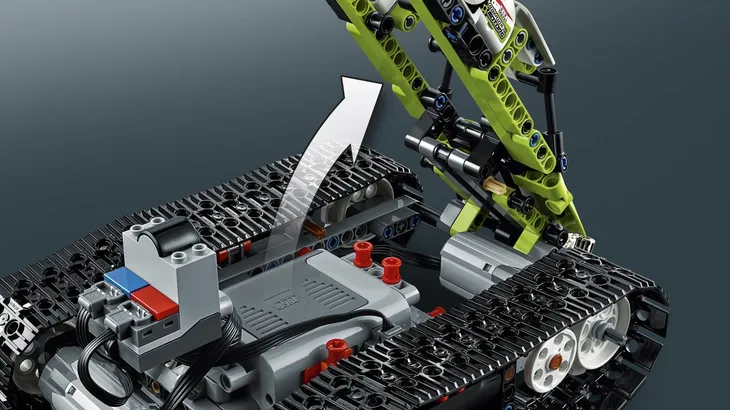 lego-technic-rc-tracked-racer