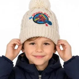 czapka-dziecieca-marvel-spiderman-dla-chlopca-zimowa-z-pomponem-biala