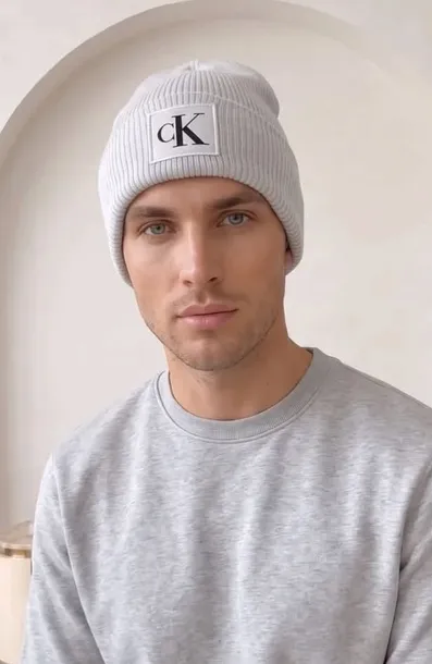 Czapka Męska Calvin Klein Szara Prążkowana Na Zimę Uniwersalny