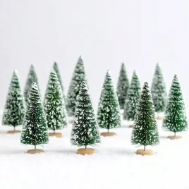 choinki-mini-bozonarodzeniowe-24-szt-5-cm-drewniana-podstawa-snieg