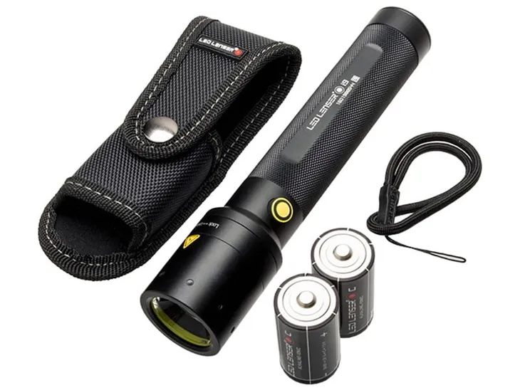 latarka-ledlenser-i9-stan-nowy-waga-500-g