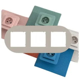 ramka-potrojna-okragla-uniwersalna-z-tworzywa-taupe-60mrto-3-karlik-mini