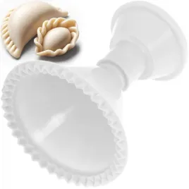 pieroznica-wykrawacz-forma-do-wycinania-pierogow-i-uszek-3w1-primpol