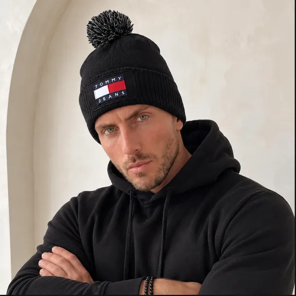 Czapka Męska Zimowa Tommy Hilfiger Czarna z Pomponem Na Co Uniwersalny