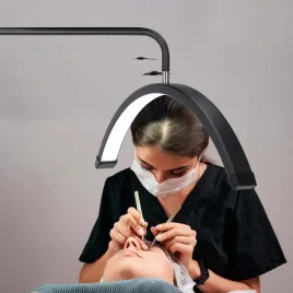 kopia-lampa-kosmetyczna-led-bezcieniowa-biurkowa-do-manicure-paznokci-luk-kolor-zlota