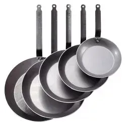 patelnia-okragla-sr-28-cm-carbone-plus-de-buye-do-smazenia-na-indukcje-i-do-piekarnika-stal-weglowa