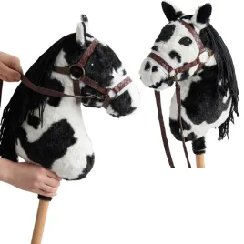 duzy-hobby-horse-konik-kon-na-patyku-a3-kantar-wodze-zabawka-jezdziecka-dla-dzieci-4-i-6-lat-wielokolorowa-oglowie