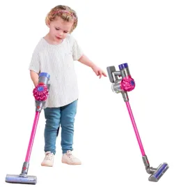 dyson-odkurzacz-dla-dzieci-bezprzewodowy-pionowyz-dzwiekiem-pink-casdon-zabawka-agd-do-sprzatania-plastikowa-od-3-lat-3-baterie-aa-osobno