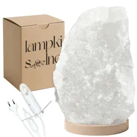 lampa-solna-biala-klodawska-z-soli-klodawskiej4-6-kg-podstawka-bukowa-oswietlenie-dekoracyjne-stojace-zasilanie-sieciowe-wysokosc-24-cm