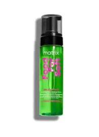 matrix-food-for-soft-nawilzajaca-pianka-do-wlosow-dodajaca-objetosci-200ml-lekki-efekt-utrwalenia-regeneracja-bez-alkoholu-stylizacja