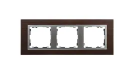 simon-82-ramka-potrojna-pozioma-drewniana-wenge-ramka-posrednia-aluminium