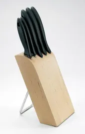 zestaw-5-nozy-w-bloku
