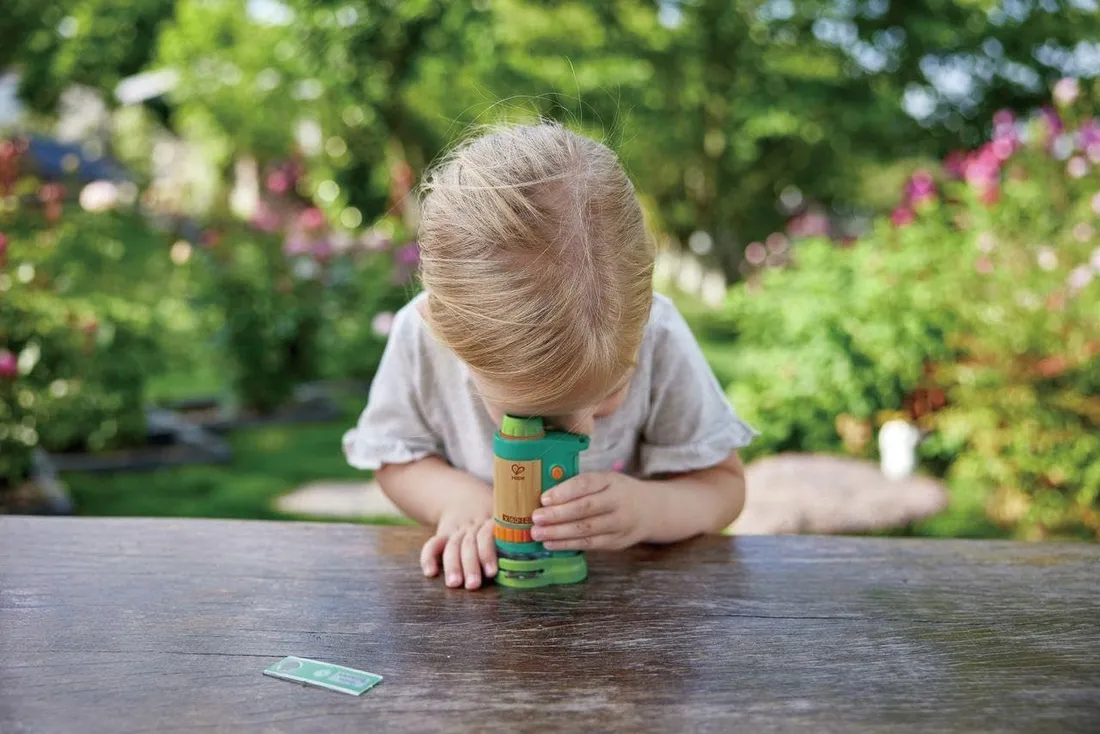 hape-e5583-pocket-microscope-green