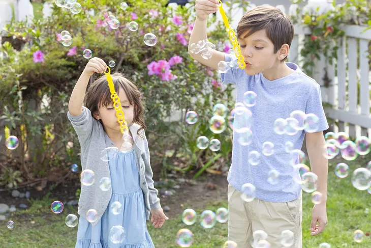gazillion-bubbles-original-bubble-solution-2l-create-bubbles-with-rodzaj-inny