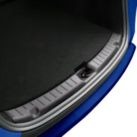 oslona-progu-bagaznika-do-tesla-model-y-akcesorium-ochronne-czarny-spigen