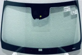 szyba-czolowa-mercedes-c-w206-2021-akustyka-kamera-sensor-hud