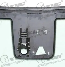 szyba-czolowa-cadillac-xt4-2018-kamera-sensor