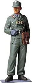 tamiya-36301-german-wehrmacht-tank-crewman-1-16-green-brown-miniature