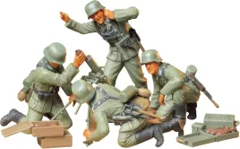 tamiya-1-35-german-infantry-mortar-team-japan-import-earth-tones-small