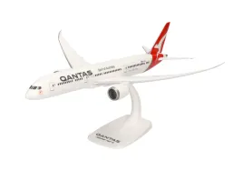 herpa-snap-fit-airplane-model-qantas-boeing-787-9-dreamliner-vh-zna-on