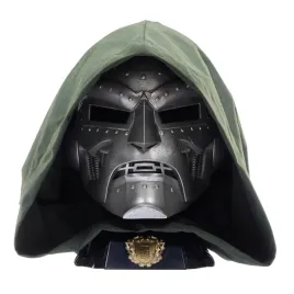 marvel-legends-series-doctor-doom-premium-roleplay-helmet-silver