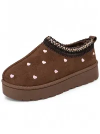 czekoladowe-buty-zimowe-dla-dziewczynki-w-rozowe-serduszka-cieple-i-stylo